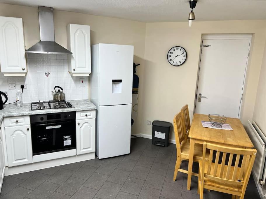 New Manchester Getaway Home - Free Gated Parking With Fob Eksteriør bilde