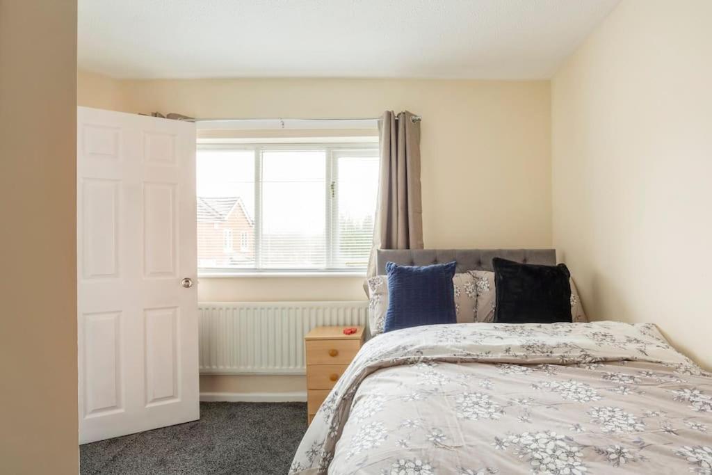 New Manchester Getaway Home - Free Gated Parking With Fob Eksteriør bilde