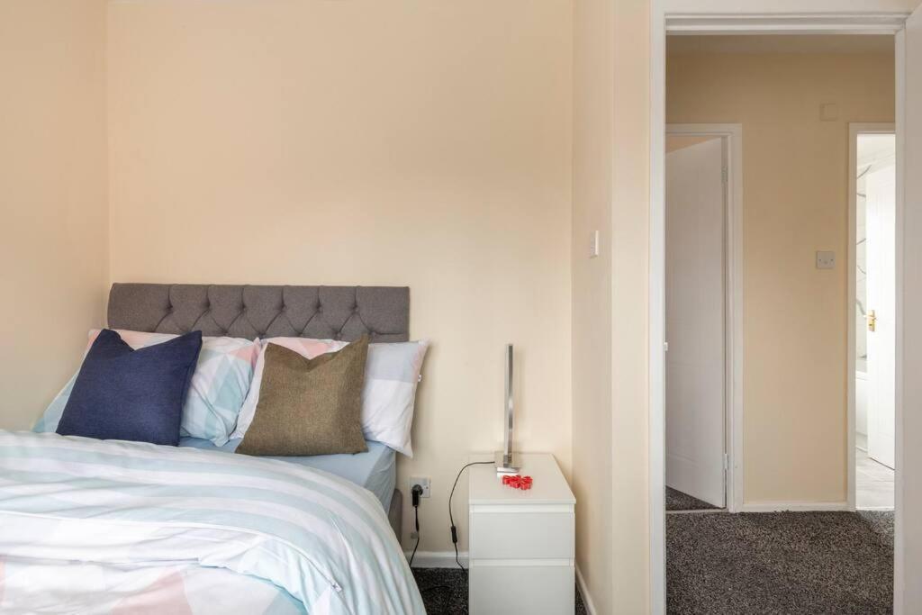 New Manchester Getaway Home - Free Gated Parking With Fob Eksteriør bilde